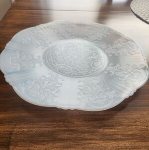 American Sweetheart Opalescent Cake/Serving Plate
